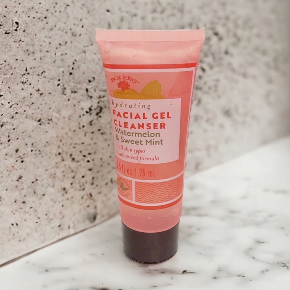Bolero Hydrating Facial Gel Cleanser Watermelon & Sweet Mint 2.5 fl.oz.‎ 75ml